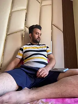 Snapshot of BengaliBabu_Rohan chatting on December 28, 8:26 am BengaliBabu Rohan online show from December 28, 8:26 am