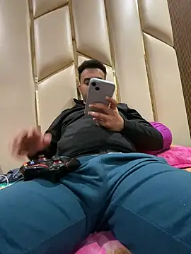 Snapshot of BengaliBabu_Rohan chatting on January 4, 7:02 pm BengaliBabu Rohan online show from January 4, 7:02 pm