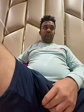 Snapshot of BengaliBabu_Rohan chatting on January 30, 5:39 pm BengaliBabu Rohan online show from January 30, 5:39 pm