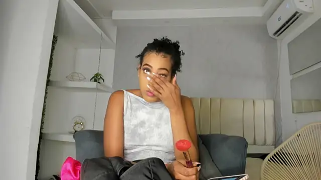 Snapshot of flavia_cruz chatting on May 11, 12:33 pm flavia cruz online show from May 11, 12:33 pm