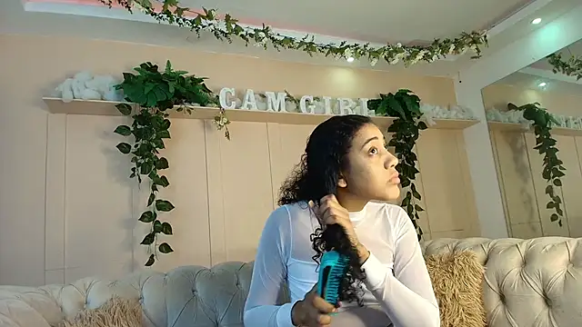 Snapshot of flavia_cruz chatting on May 25, 12:44 pm flavia cruz online show from May 25, 12:44 pm
