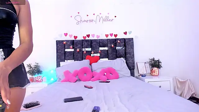 Snapshot of sharonmiller_2_ chatting on February 19, 10:09 pm sharonmiller 2 online show from February 19, 10:09 pm