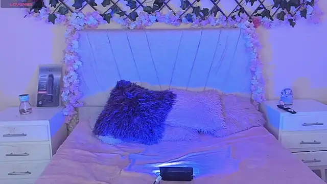 Snapshot of baby_kaliope chatting on March 4, 8:13 am baby kaliope online show from March 4, 8:13 am