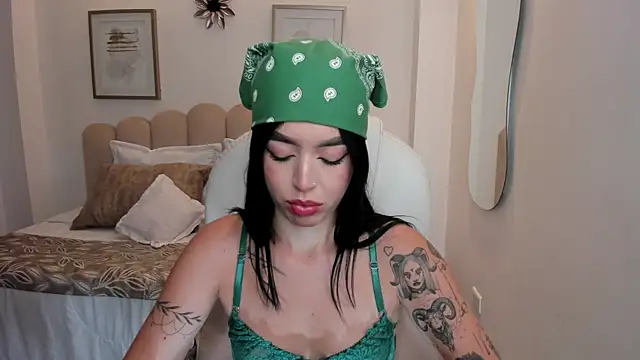 zoee jackson online show from May 21, 7:32 pm