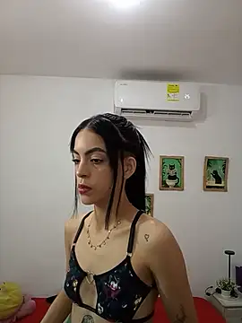 Snapshot of LilitRobins chatting on July 5, 7:54 pm LilitRobins online show from July 5, 7:54 pm