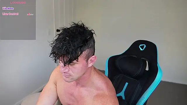 Snapshot of _DownUnderFit_ chatting on January 15, 10:24 pm  DownUnderFit  online show from January 15, 10:24 pm