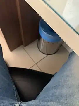 Snapshot of smithrosinha chatting on January 14, 5:56 pm smithrosinha online show from January 14, 5:56 pm