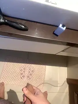 Snapshot of smithrosinha chatting on January 20, 3:28 pm smithrosinha online show from January 20, 3:28 pm