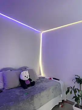 AmmyCollinsW online show from April 8, 9:26 pm