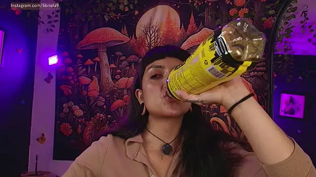 6Briela9  online show from April 16, 6:25 am