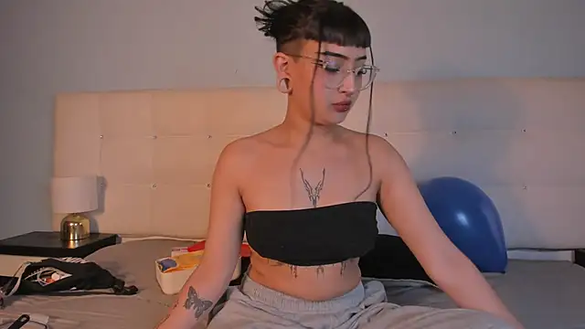 Cintya Kros online show from December 2, 8:22 pm