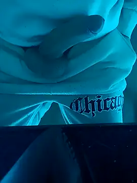 Snapshot of gostos__oo chatting on December 18, 10:57 pm gostos  oo online show from December 18, 10:57 pm