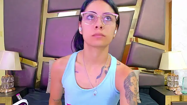 NicoleEsposito online show from February 2, 12:48 pm