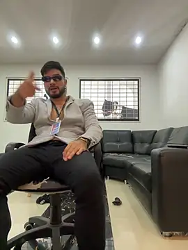 Snapshot of _tony8 chatting on October 31, 6:09 pm tony8 online show from October 31, 6:09 pm