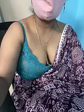 Snapshot of sajeetha chatting on April 16, 12:33 am sajeetha online show from April 16, 12:33 am