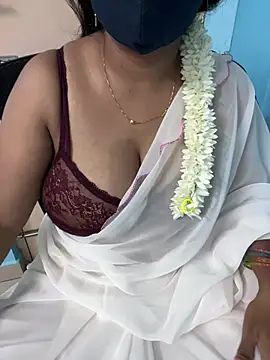Snapshot of sajeetha chatting on April 29, 6:28 am sajeetha online show from April 29, 6:28 am