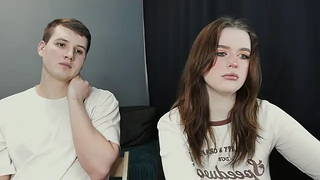 Snapshot of Pinku_kitsune chatting on March 5, 8:00 am Pinku kitsune online show from March 5, 8:00 am