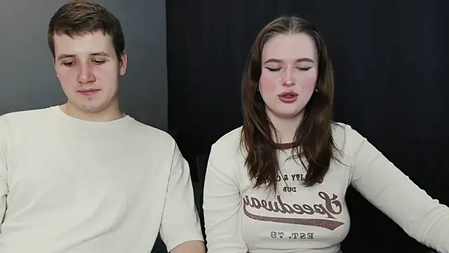 Snapshot of Pinku_kitsune chatting on March 12, 11:42 am Pinku kitsune online show from March 12, 11:42 am