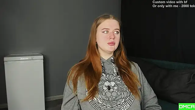 Pinku kitsune online show from February 12, 3:29 pm