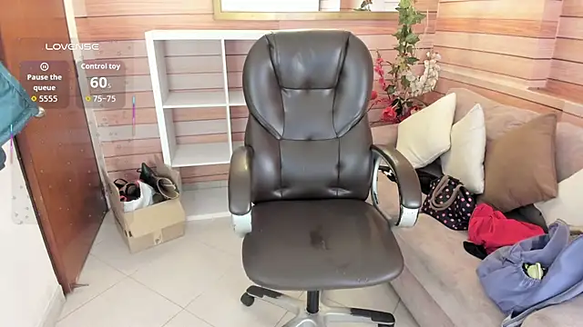 Victoria collins 1 online show from March 8, 11:25 am