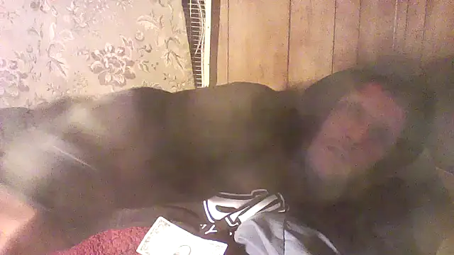 Snapshot of luke_thighwalker2469 chatting on April 23, 3:52 am luke thighwalker2469 online show from April 23, 3:52 am