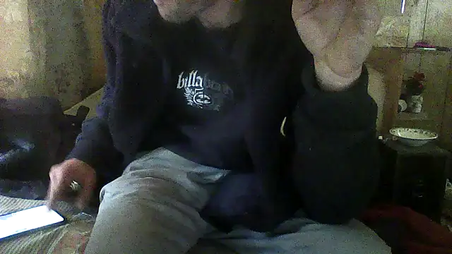 Snapshot of luke_thighwalker2469 chatting on April 27, 11:58 pm luke thighwalker2469 online show from April 27, 11:58 pm