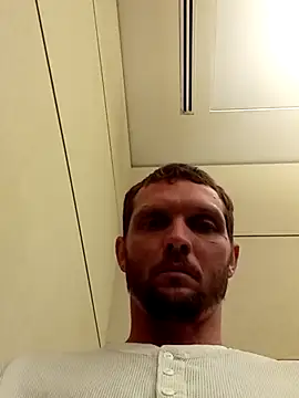 Snapshot of luke_thighwalker2469 chatting on May 22, 4:34 pm luke thighwalker2469 online show from May 22, 4:34 pm
