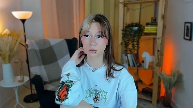 SaintGirl online show from January 16, 3:24 pm