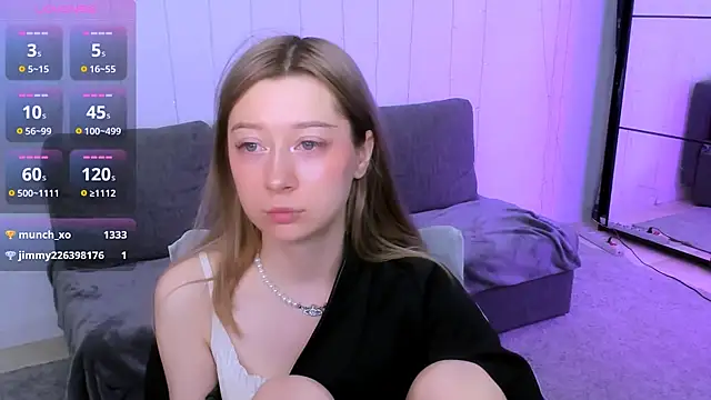 SaintGirl online show from March 6, 1:27 am