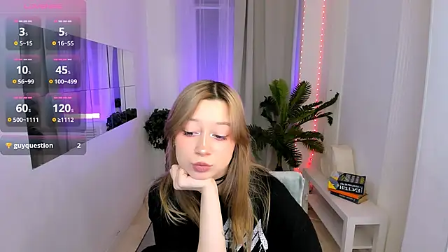 SaintGirl online show from March 12, 7:59 pm