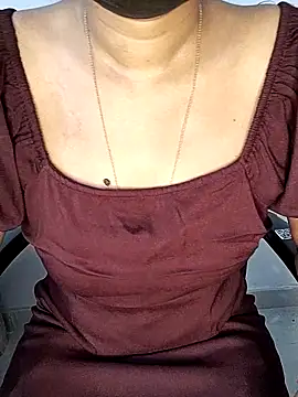 Ms Neera online show from February 18, 2:06 pm