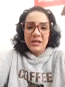 Snapshot of Elliee_ chatting on March 11, 3:23 pm Elliee online show from March 11, 3:23 pm