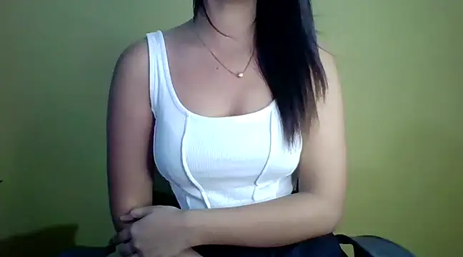 Snapshot of Nicole-wallace chatting on December 11, 5:00 am Nicole-wallace online show from December 11, 5:00 am