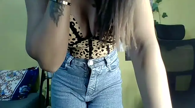 Snapshot of Nicole-wallace chatting on January 17, 2:28 pm Nicole-wallace online show from January 17, 2:28 pm