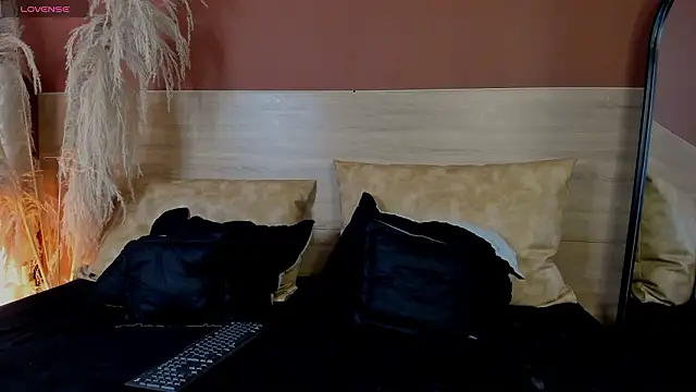 luna willians online show from February 20, 12:49 pm