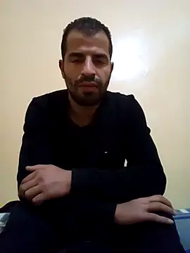 Snapshot of Bisex_activ19 chatting on December 6, 7:54 am Bisex activ19 online show from December 6, 7:54 am