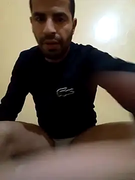Snapshot of Bisex_activ19 chatting on January 3, 12:30 pm Bisex activ19 online show from January 3, 12:30 pm