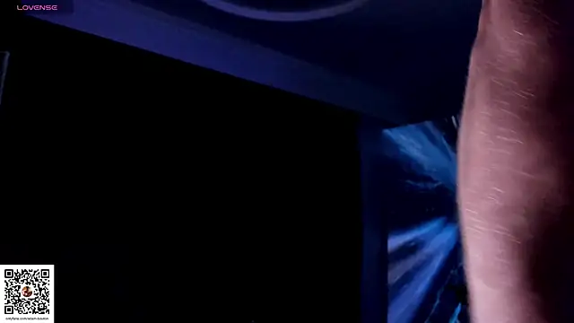 ADAM BOUTON  online show from April 27, 11:47 pm