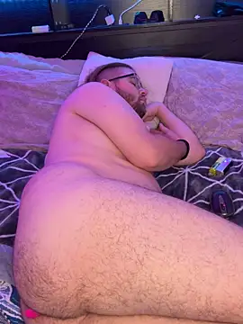 Snapshot of Comfortable_Bite chatting on November 15, 10:59 pm Comfortable Bite online show from November 15, 10:59 pm