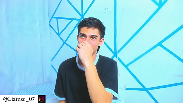 liam scott77 online show from November 11, 9:59 pm