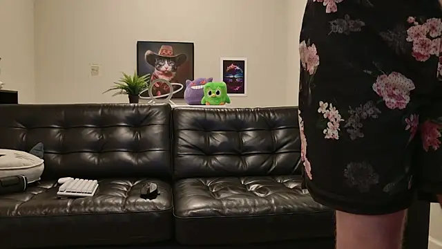 Snapshot of BlueEyedTallGuy94 chatting on October 2, 1:01 am BlueEyedTallGuy94 online show from October 2, 1:01 am