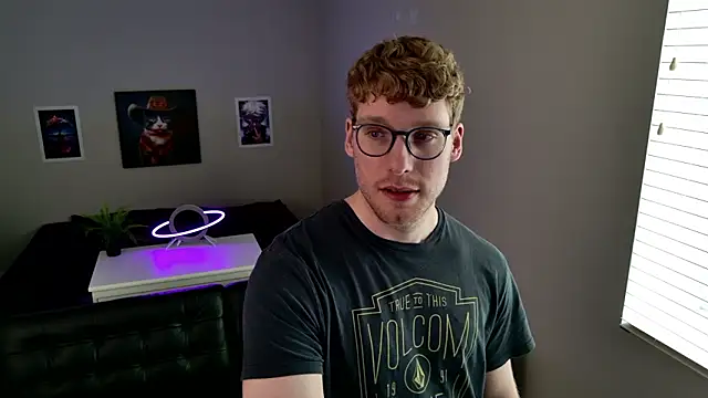 BlueEyedTallGuy94 online show from February 25, 8:51 pm