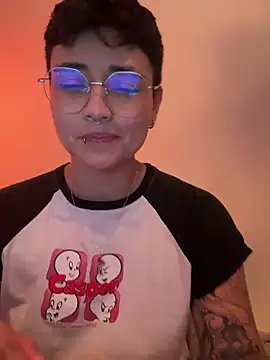 Snapshot of Ashley_Chriss chatting on December 31, 5:22 am Ashley Chriss online show from December 31, 5:22 am