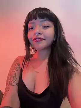 Snapshot of Ashley_Chriss chatting on January 24, 4:37 am Ashley Chriss online show from January 24, 4:37 am