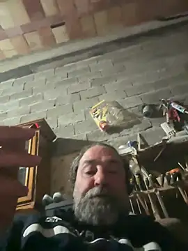 Snapshot of ros217 chatting on May 4, 8:49 pm ros217 online show from May 4, 8:49 pm
