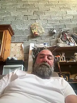 Snapshot of ros217 chatting on May 16, 11:42 am ros217 online show from May 16, 11:42 am