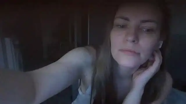 Snapshot of AnnaDiamond1 chatting on June 23, 1:53 pm AnnaDiamond1 online show from June 23, 1:53 pm