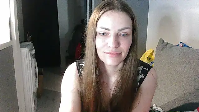 Snapshot of AnnaDiamond1 chatting on July 4, 9:43 pm AnnaDiamond1 online show from July 4, 9:43 pm
