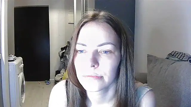 Snapshot of AnnaDiamond1 chatting on July 17, 9:41 pm AnnaDiamond1 online show from July 17, 9:41 pm