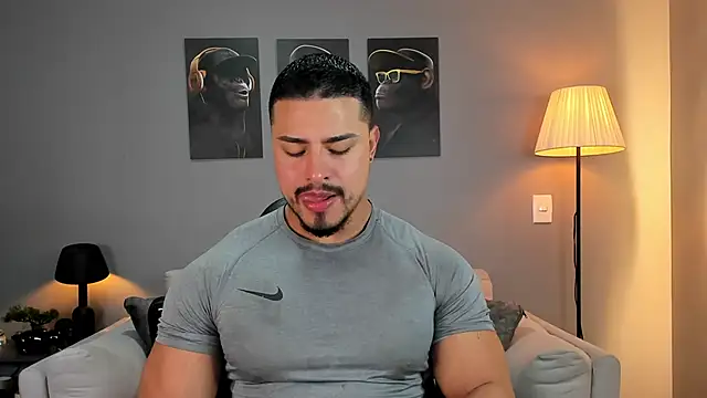 Snapshot of ApoloMakris chatting on November 23, 3:45 pm ApoloMakris online show from November 23, 3:45 pm